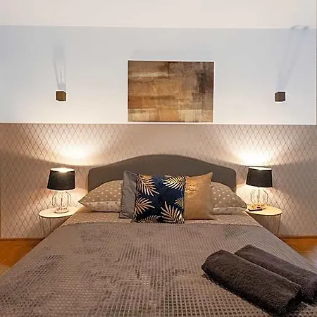 Clicktheflat Bellottiego Albergue *